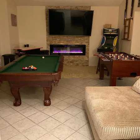 Newly Remodeled! Cozy And Fun! Vila